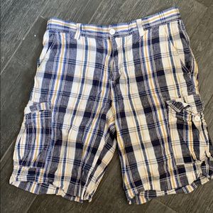 Tommy Hilfiger plaid shorts size 33